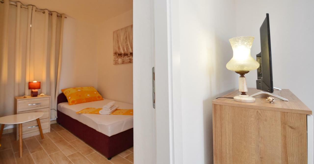 Apartmani Cesarec Basina Luaran gambar