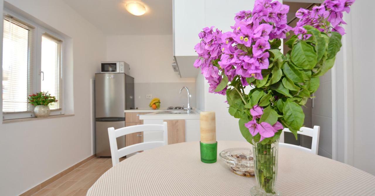Apartmani Cesarec Basina Luaran gambar